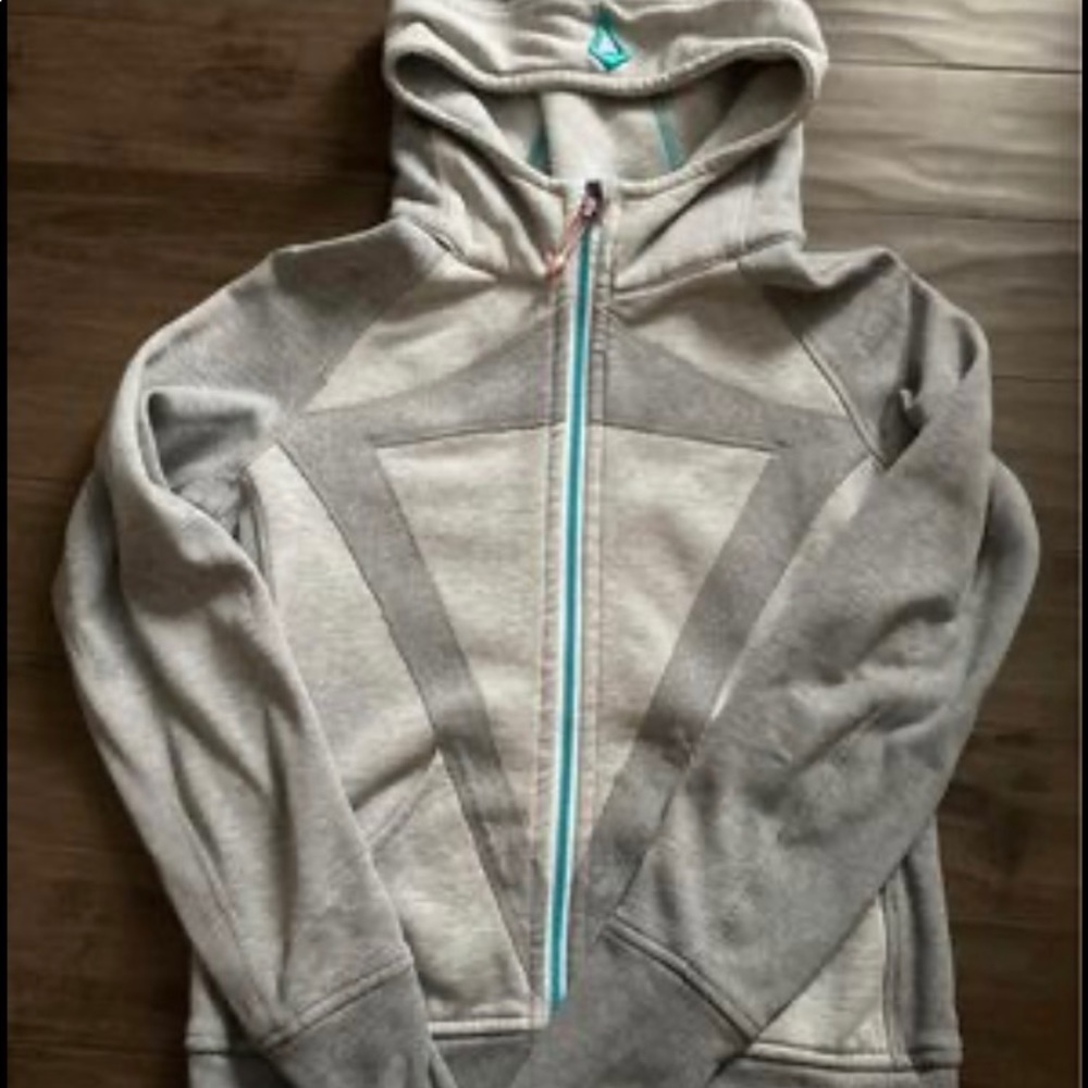Ivivva hoodie (made by lululemon) size 14- barely worn